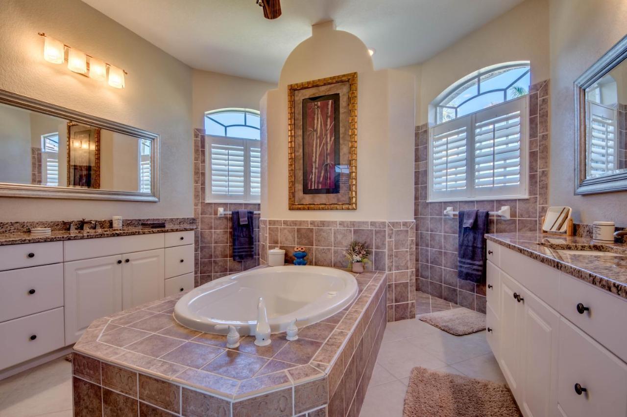 Villa-Haze, Lots Of Privacy, Solar & Electric Heated Pool And Spa Cabo Coral Exterior foto